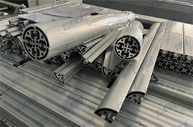 Un guide complet des tailles et normes de tuyaux en aluminium